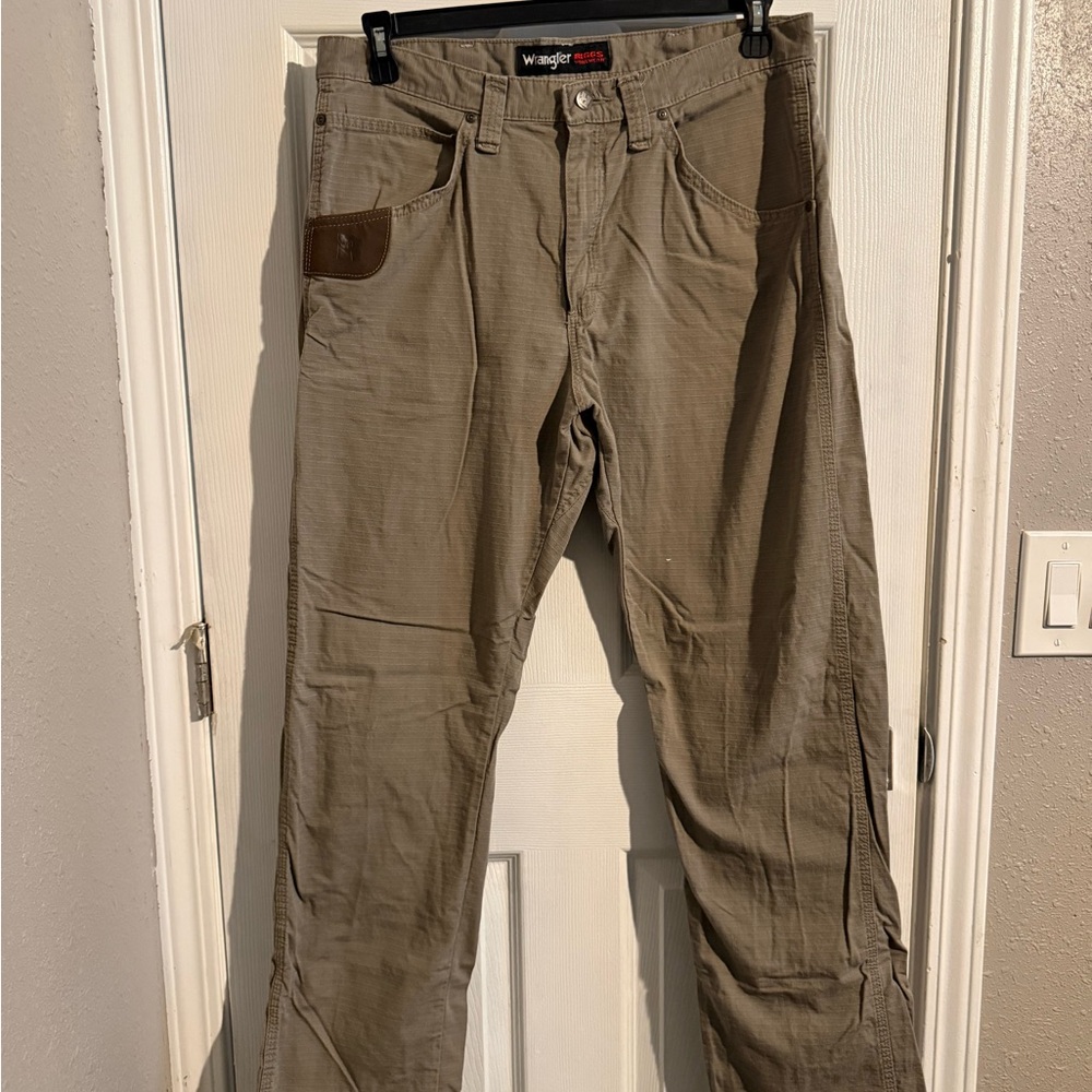 Wrangler Men's Brown Cargo Pants